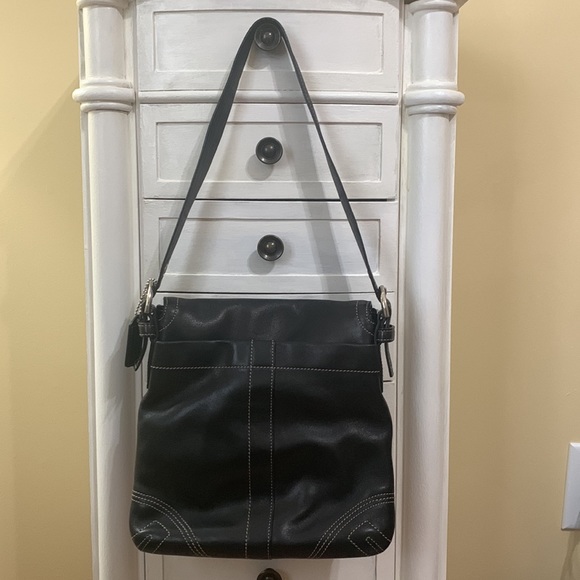 ๐Coach Hampton Small Soho Crossbody Purse Buckle Flap๐ - Picture 3 of 4